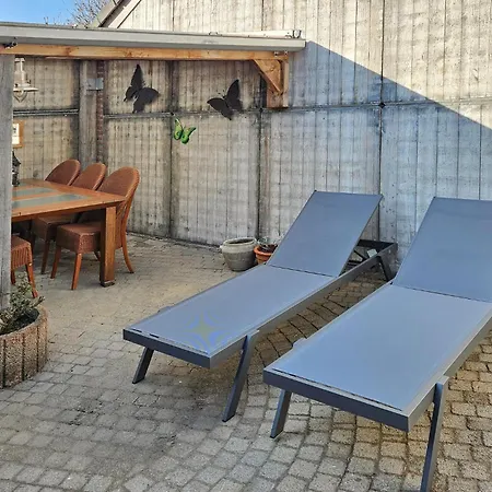 Pet Friendly In With Wifi Holiday home
